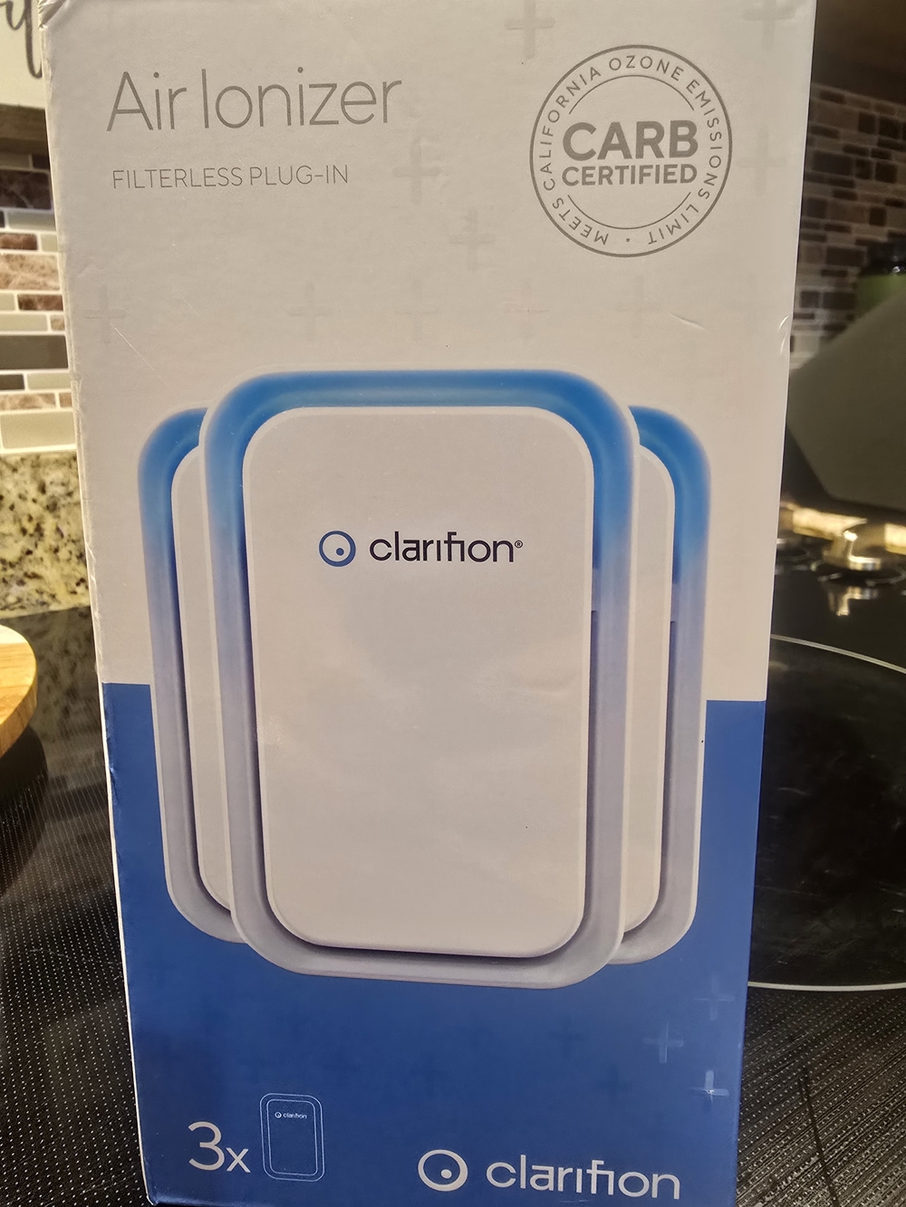 Clarifion Air Ionizer Plug-In in White and Blue